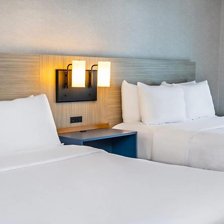Comfort Inn Лавал Екстериор снимка