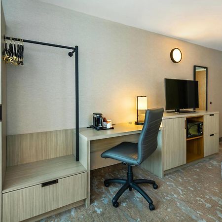 Comfort Inn Лавал Екстериор снимка