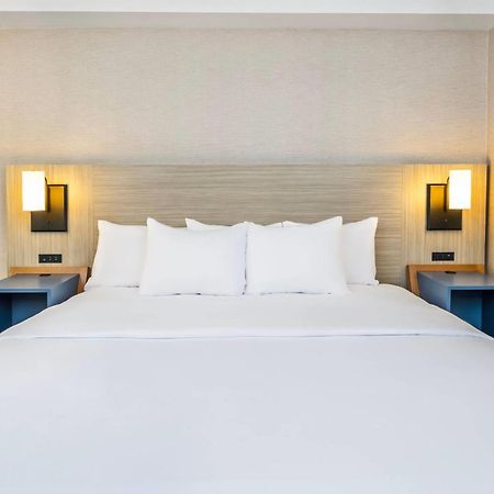 Comfort Inn Лавал Екстериор снимка