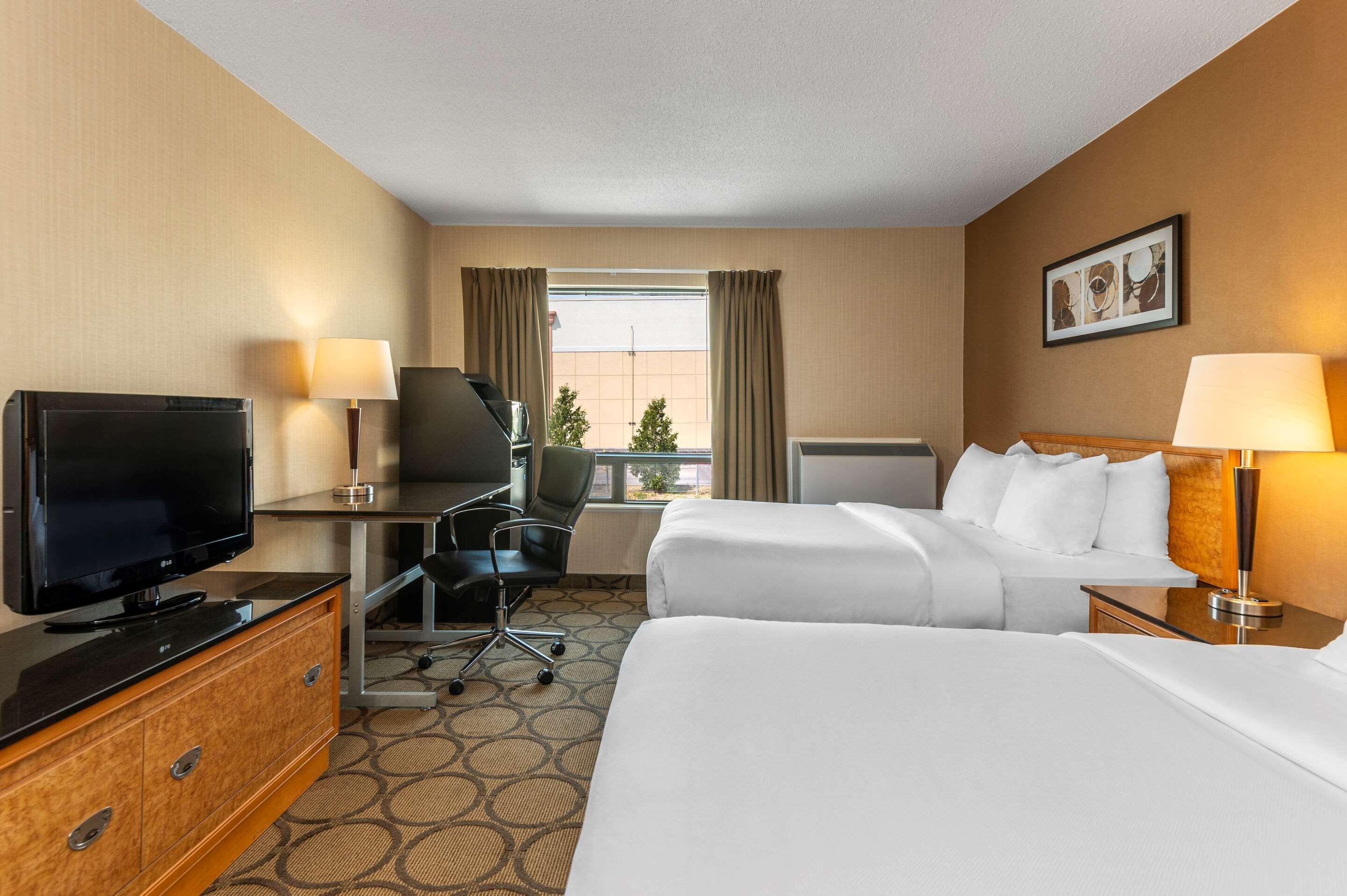 Comfort Inn Лавал Екстериор снимка