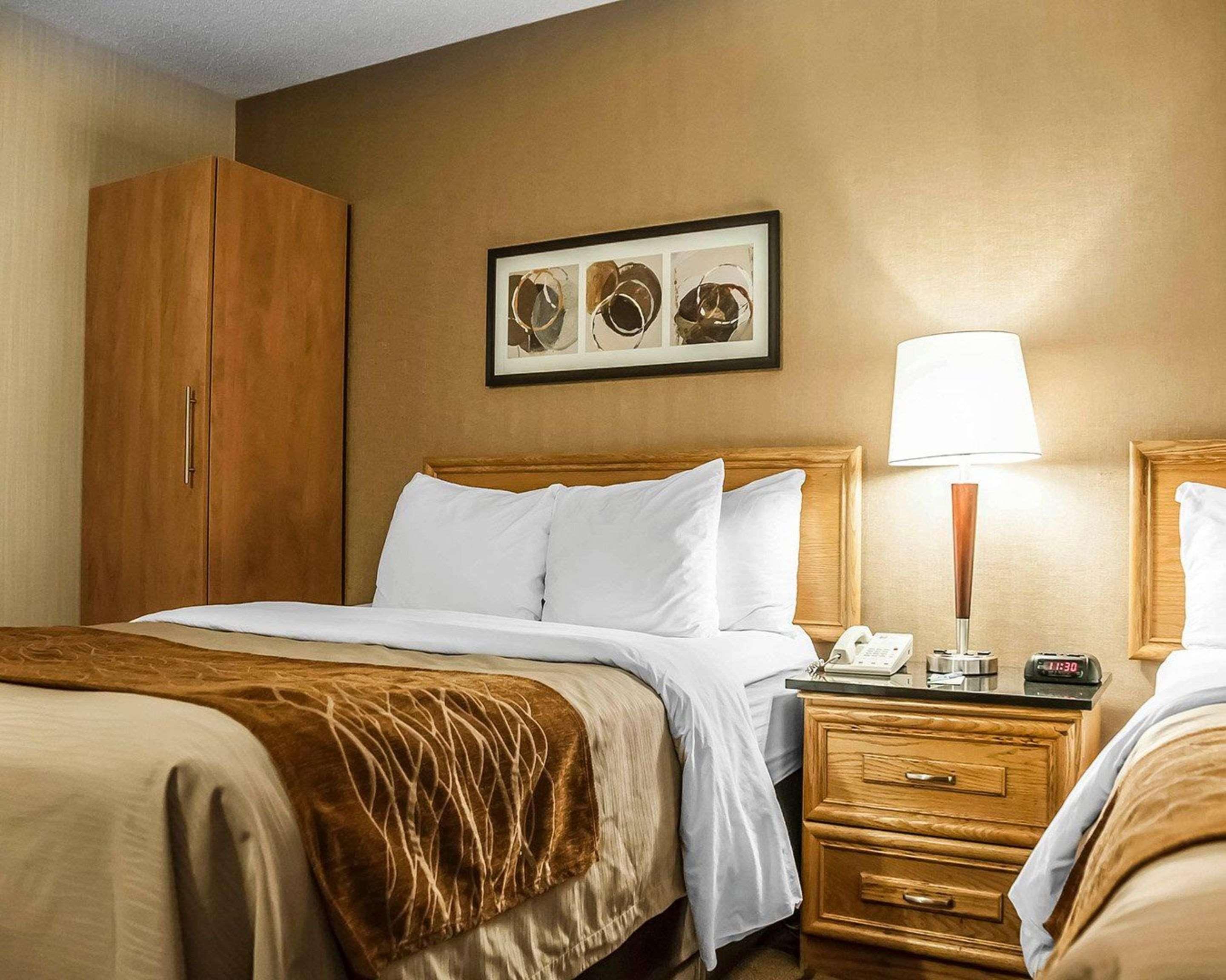 Comfort Inn Лавал Екстериор снимка