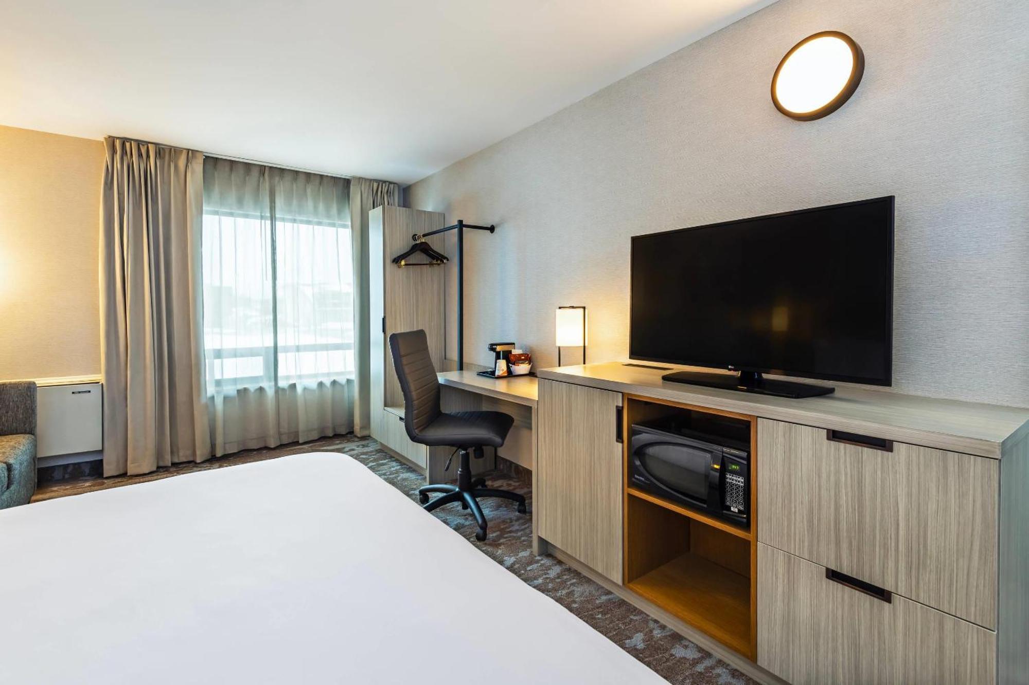 Comfort Inn Лавал Екстериор снимка