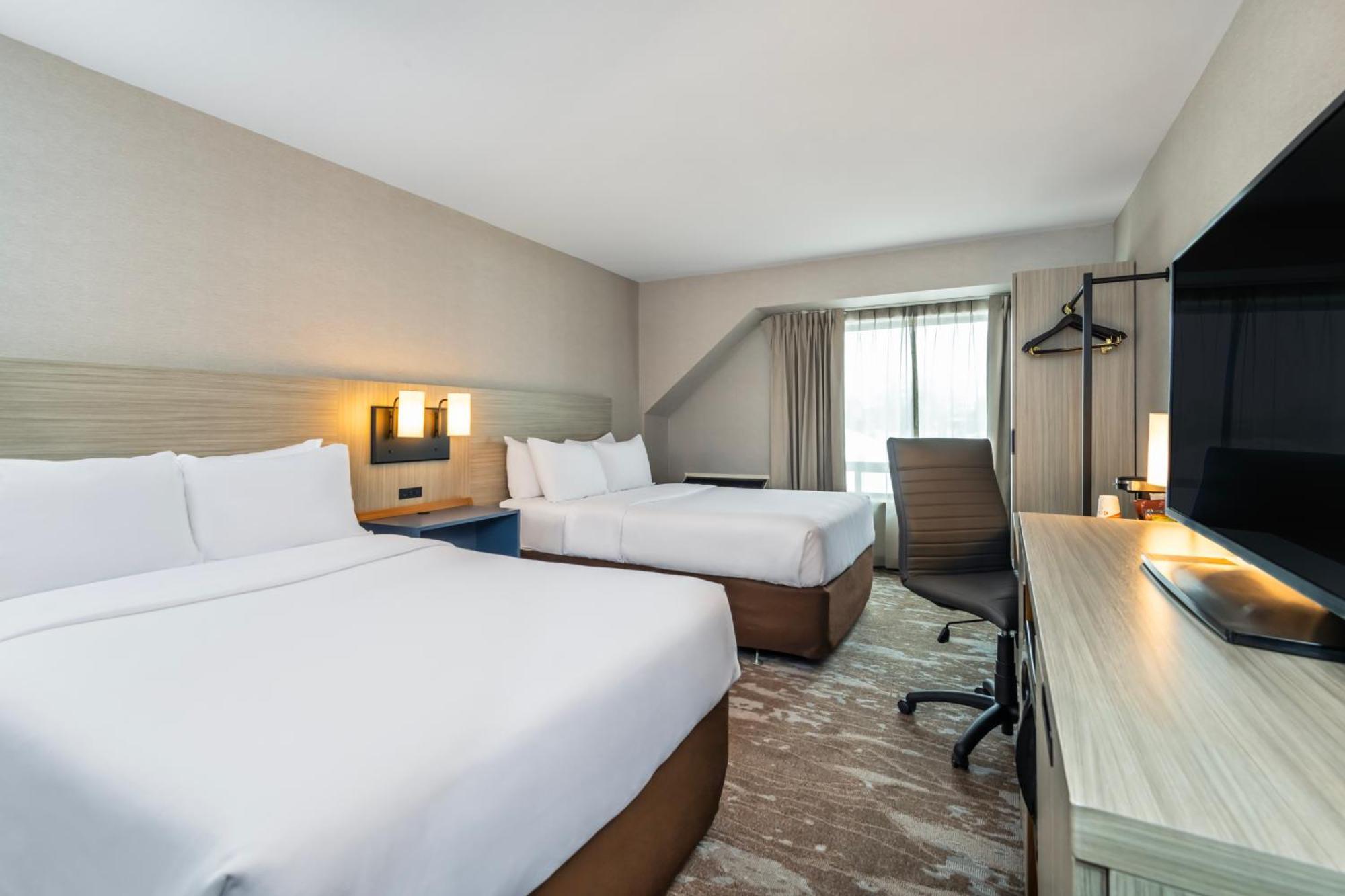 Comfort Inn Лавал Екстериор снимка